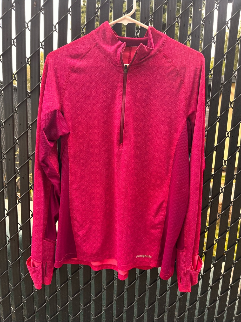 Patagonia Women's size L Half-Zip Pullover - Magenta